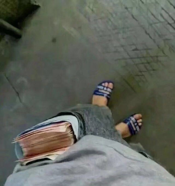 SqOTzdaU1Uz1M0OV.jpg