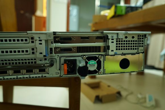 G313UQe1KqC2pS2d.jpg